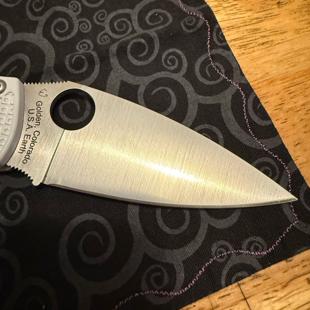 SPYDERCO MANIX 2 WHITE FRN - Picture 9 of 10